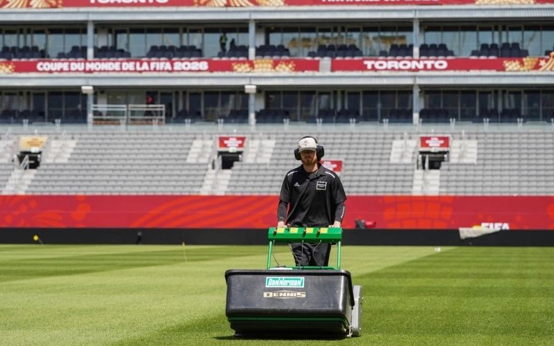 Khám phá quy trình chăm sóc mặt cỏ hiện đại phục vụ các trận đấu World Cup 2026