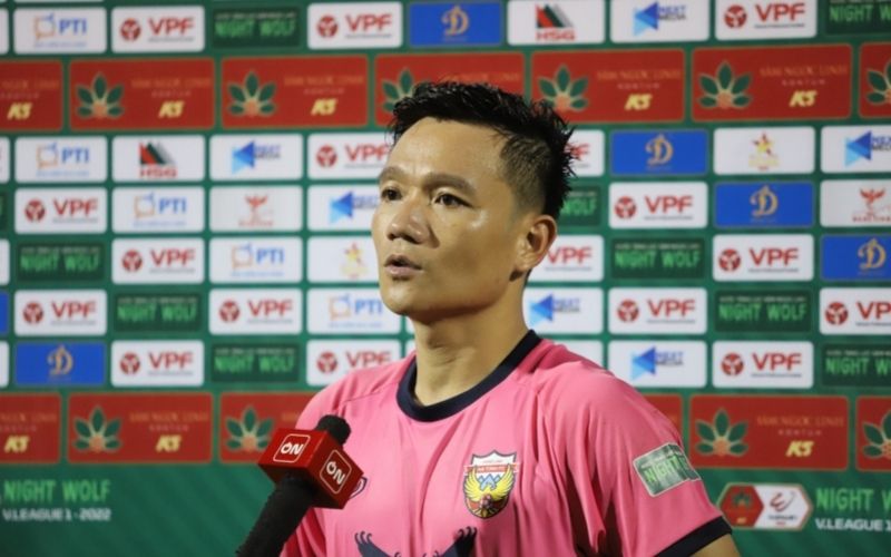 Tác động đa chiều của mạng xã hội và báo chí đến tâm lý cầu thủ