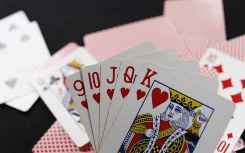Nghệ Thuật Tối Ưu Hóa Những Lá Bài Bad Hand Thành Thế Trận Phòng Thủ